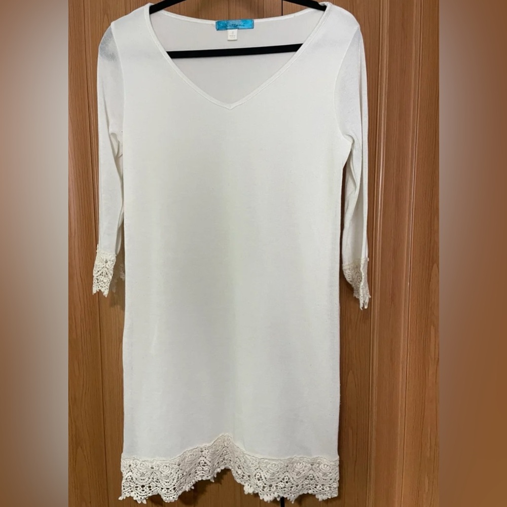 Buttons size Small white dress. With slip. Great condition